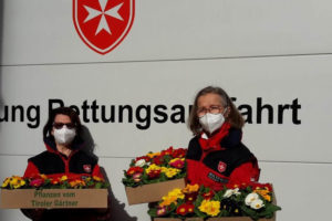 Malteser Tirol Blumengruss fuer Betreute 2